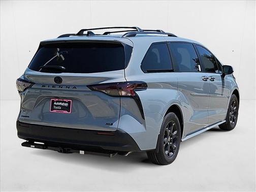 2025 Toyota Sienna Woodland Edition