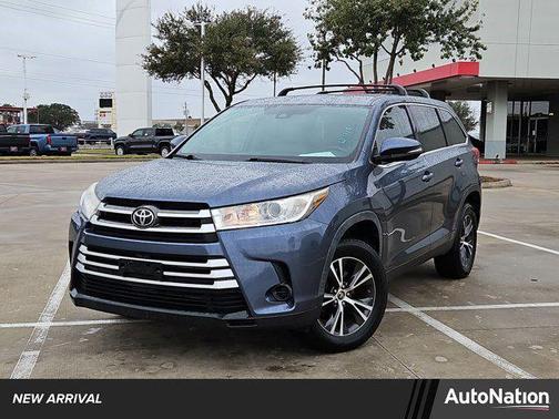 2019 Toyota Highlander LE I4