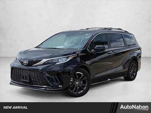 2023 Toyota Sienna XSE 7 Passenger