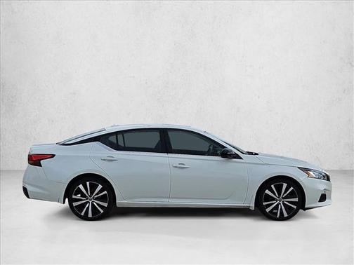 2021 Nissan Altima SR VC-Turbo FWD