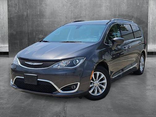2018 Chrysler Pacifica Touring-L