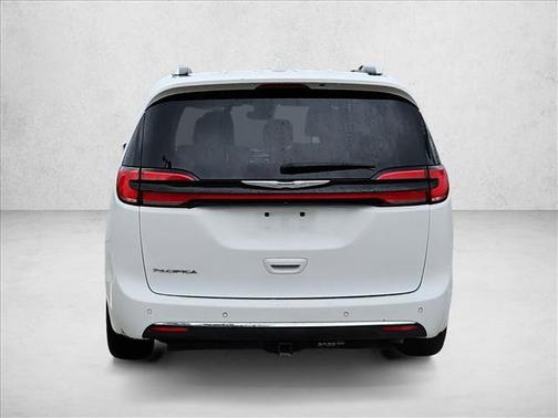 Bright White Clearcoat 2021 Chrysler Pacifica Touring L