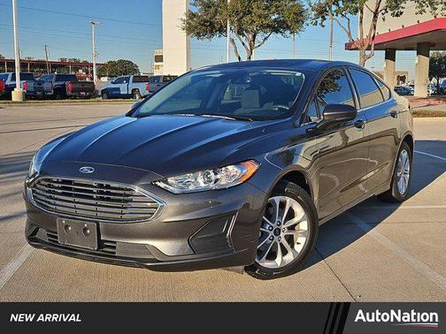 2020 Ford Fusion SE