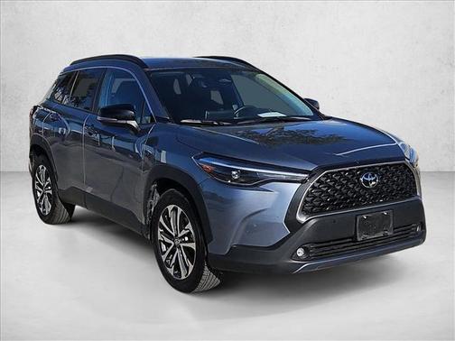 2025 Toyota Corolla Cross XLE