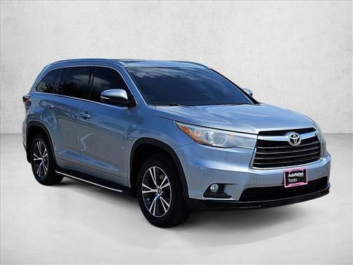 Silver Sky Metallic 2016 Toyota Highlander XLE