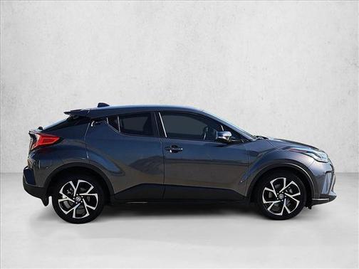 2021 Toyota C-HR XLE