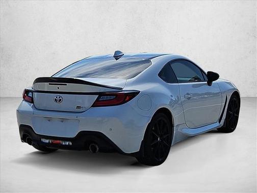 Halo 2024 Toyota GR86 Premium