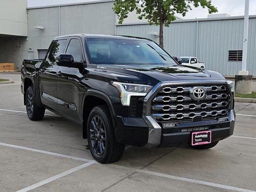 2025 Toyota Tundra Hybrid Platinum