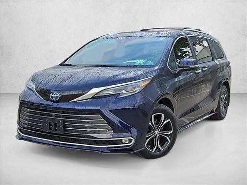 2025 Toyota Sienna Platinum