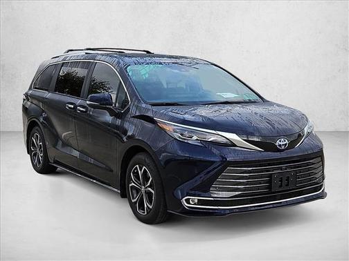 2025 Toyota Sienna Platinum