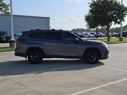 2024 Toyota Highlander XSE