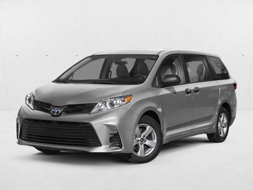 Silver Sky Metallic 2018 Toyota Sienna XLE