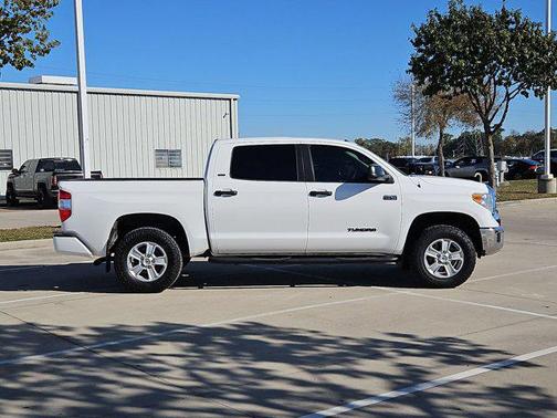 2016 Toyota Tundra SR5