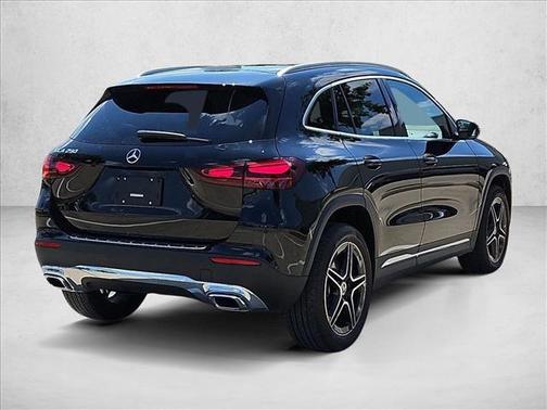 Night Black 2026 Mercedes-Benz GLA 250 4MATIC