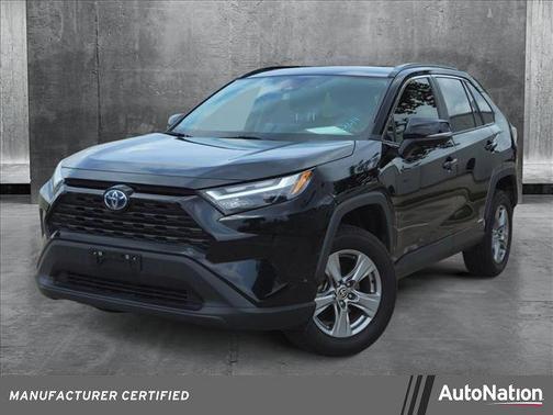 2022 Toyota RAV4 Hybrid XLE