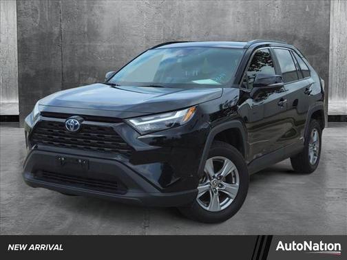 2022 Toyota RAV4 Hybrid XLE