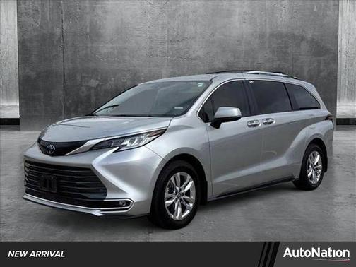2024 Toyota Sienna Limited 7-Passenger