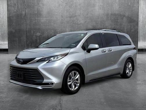 2024 Toyota Sienna Limited 7-Passenger