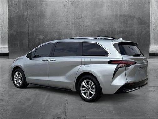 2024 Toyota Sienna Limited 7-Passenger