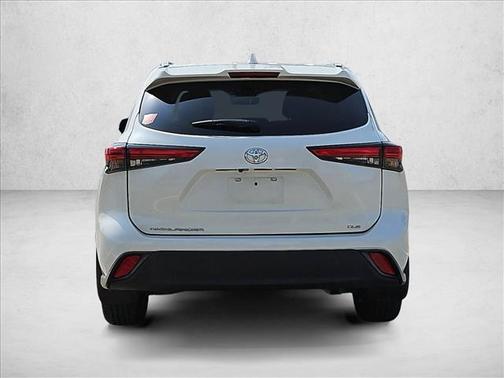 Blizzard Pearl 2021 Toyota Highlander XLE