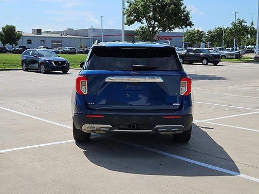 Atlas Blue Metallic 2020 Ford Explorer XLT