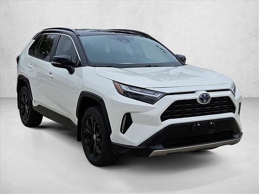 2022 Toyota RAV4 Hybrid SE