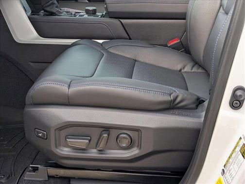 2025 Toyota Tundra Hybrid Platinum