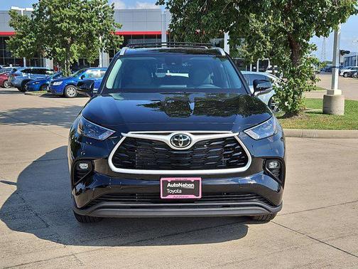 2025 Toyota Highlander XLE