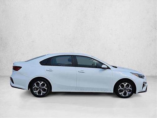 Snow White Pearl 2021 Kia Forte LXS