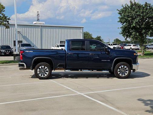 2022 Chevrolet Silverado 2500 Custom