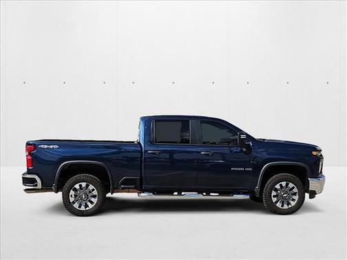 2022 Chevrolet Silverado 2500 Custom