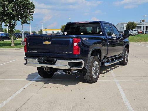 2022 Chevrolet Silverado 2500 Custom