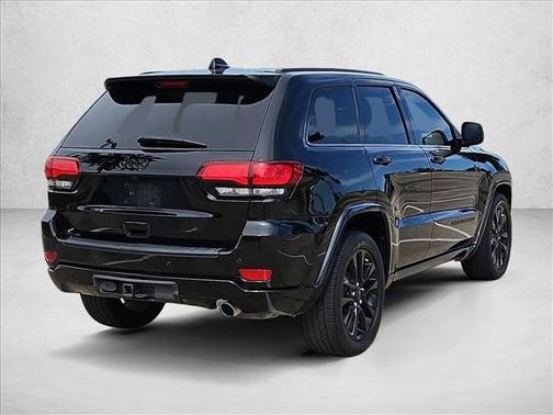 Diamond Black Crystal Pearlcoat 2019 Jeep Grand Cherokee Altitude
