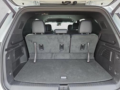 Summit White 2026 Chevrolet Traverse LT