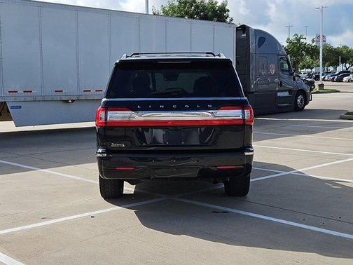 Signature Navy 2021 Lincoln Navigator Reserve