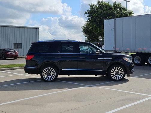 Signature Navy 2021 Lincoln Navigator Reserve