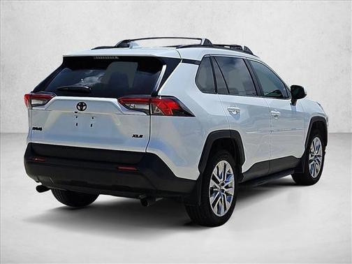 Wind Chill Pearl 2025 Toyota RAV4 XLE Premium