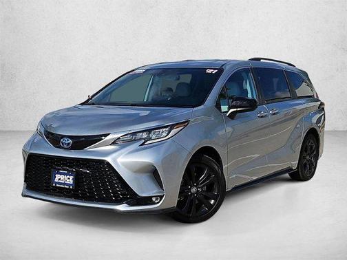 Celestial Silver Metallic 2021 Toyota Sienna XSE 7 Passenger