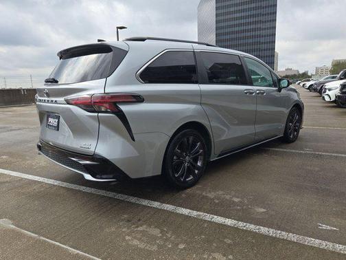 2021 Toyota Sienna XSE 7 Passenger