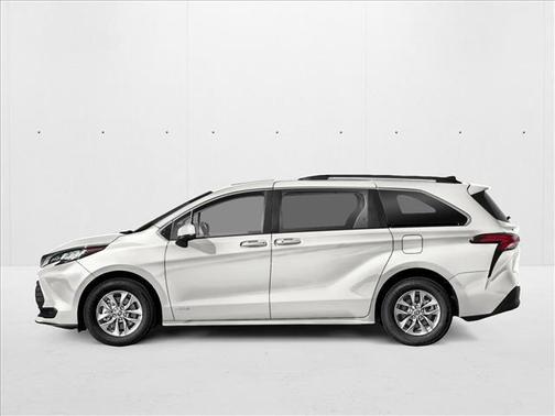 2025 Toyota Sienna LE