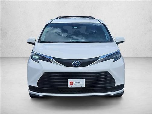 Ice Cap 2025 Toyota Sienna LE