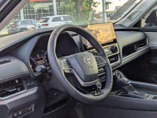 2025 Toyota Grand Highlander Platinum