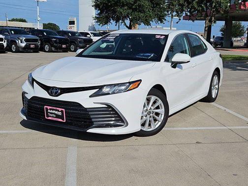 2022 Toyota Camry LE