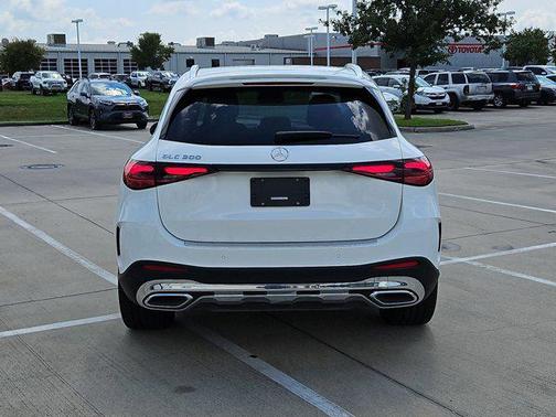 2023 Mercedes-Benz GLC 300 Base