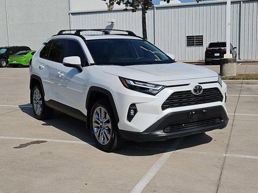 2023 Toyota RAV4 XLE Premium