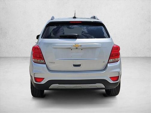 Silver Ice Metallic 2017 Chevrolet Trax LT