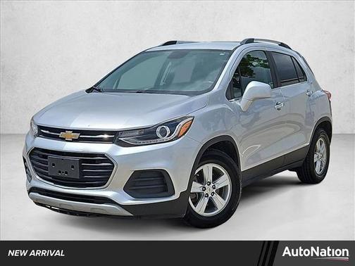 Silver Ice Metallic 2017 Chevrolet Trax LT
