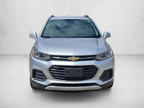 Silver Ice Metallic 2017 Chevrolet Trax LT