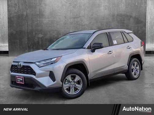 2025 Toyota RAV4 Hybrid LE