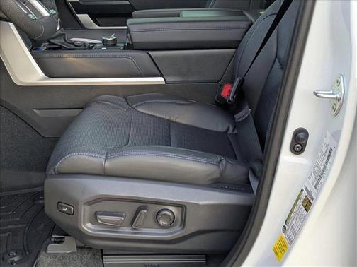 2025 Toyota Tundra Hybrid Platinum
